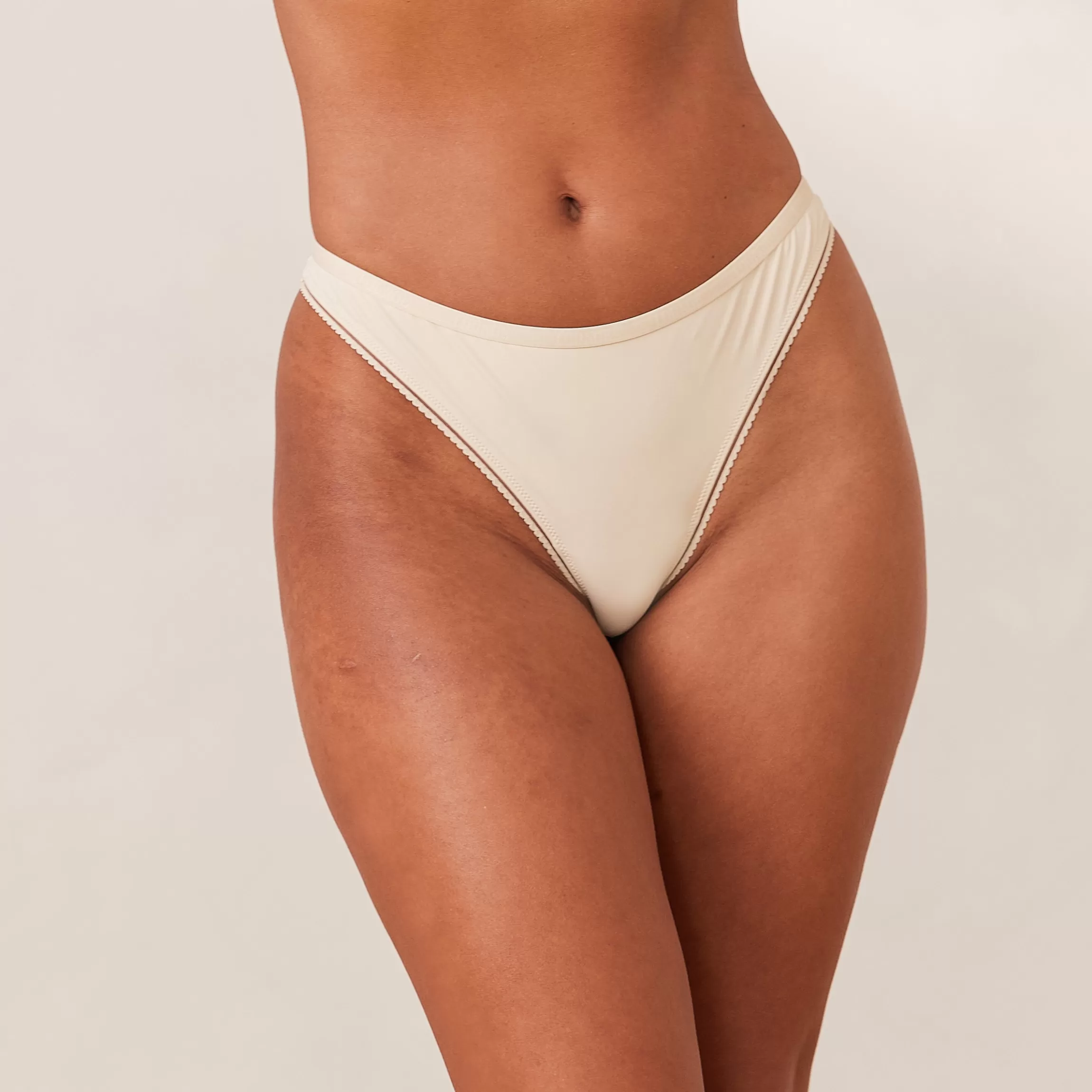 Lounge Comfort String - Latte Discount