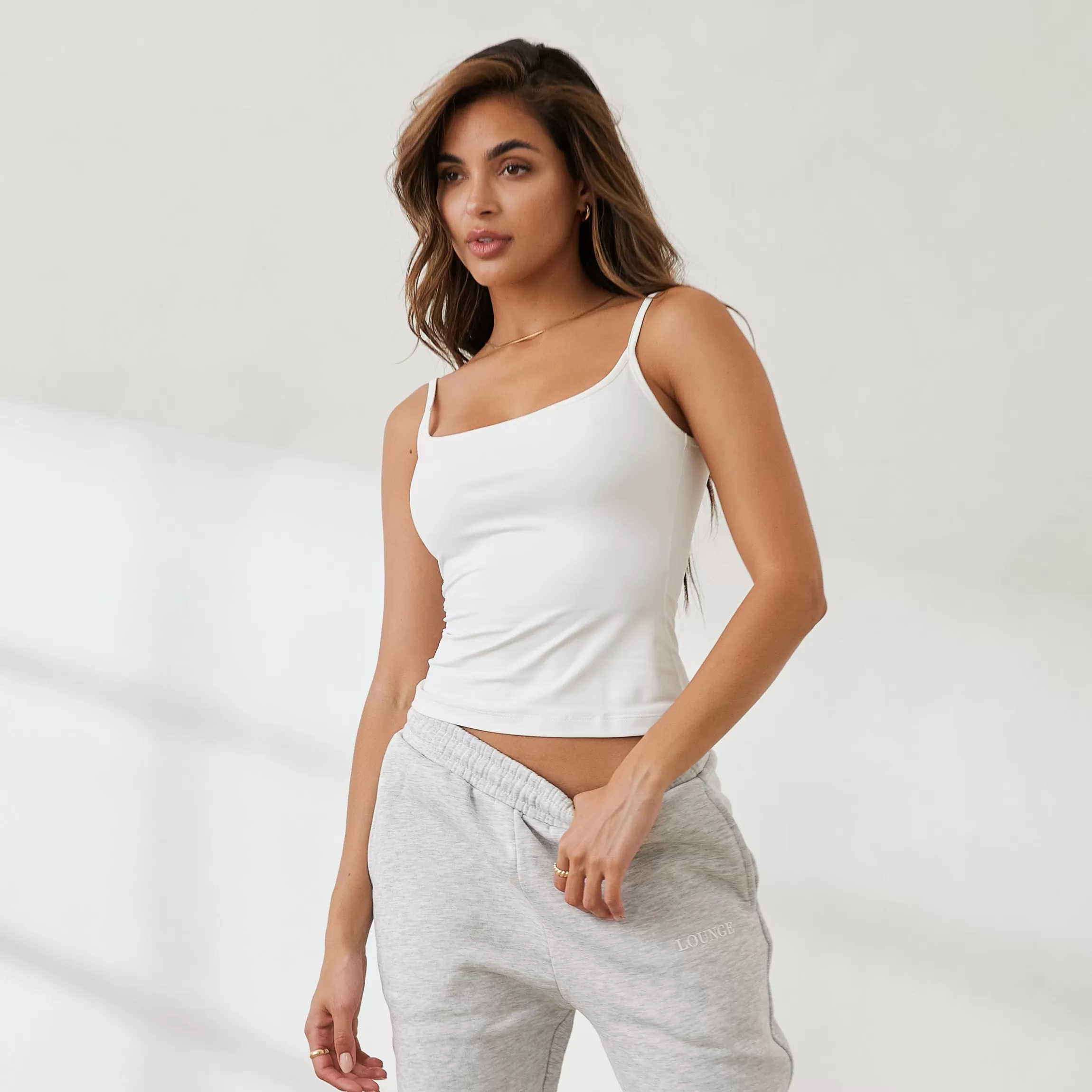 Lounge Essential Cami Top - Gebroken Wit GebrokenWit Fashion