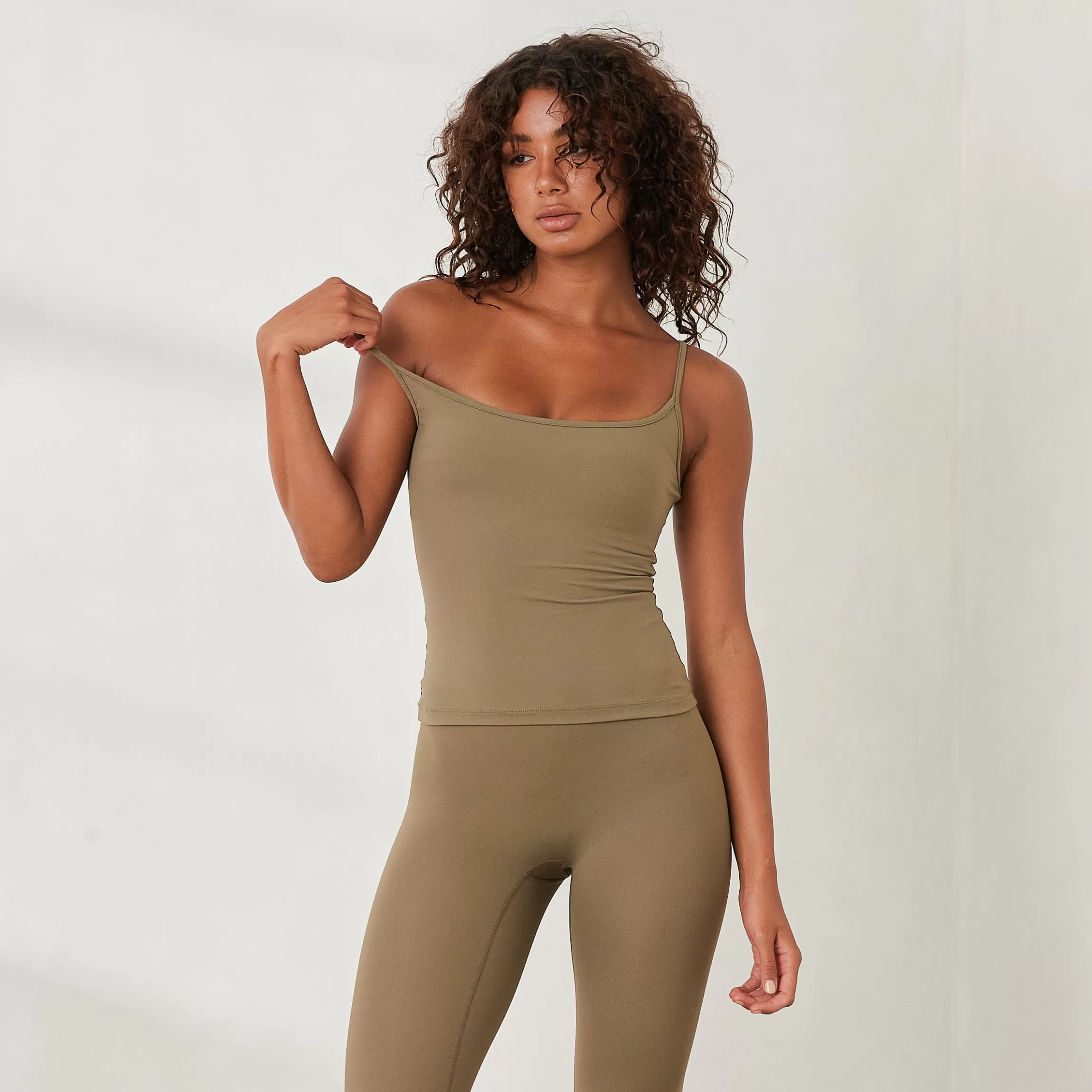 Lounge Essential Cami Top - Olijf Flash Sale