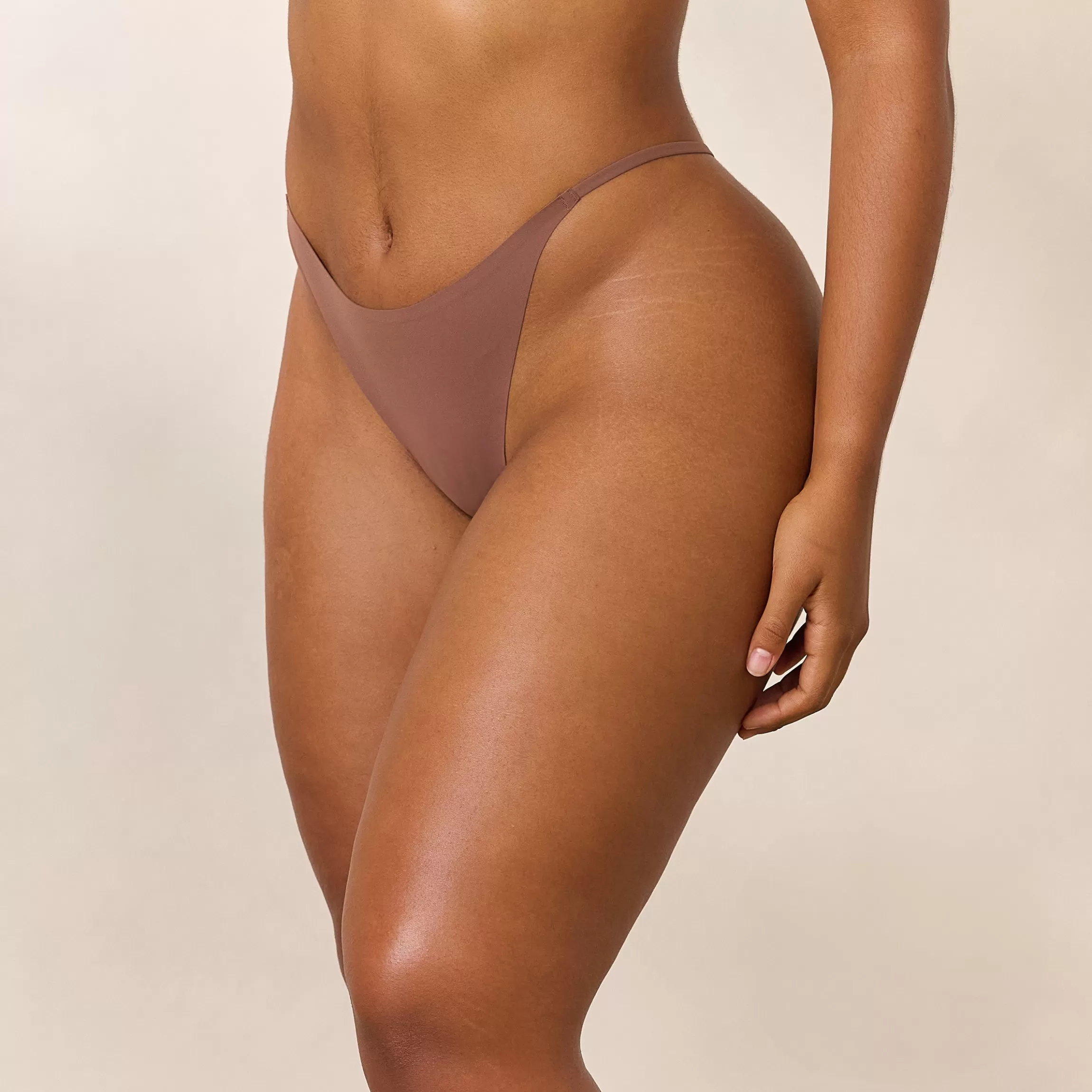 Lounge Everyday Flex G-String - Muskaat Clearance