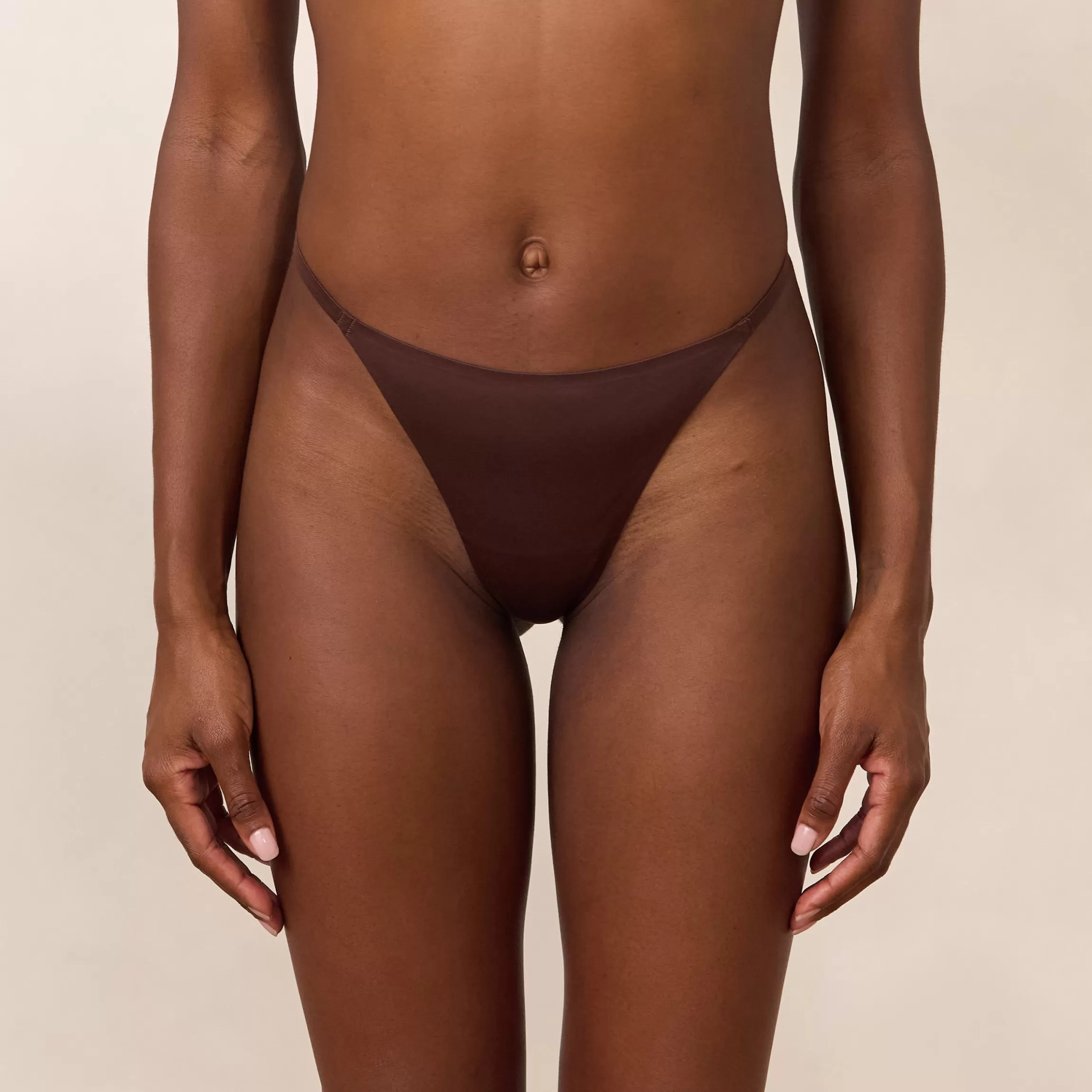 Lounge Everyday Ultimate G-string - Cacao Outlet