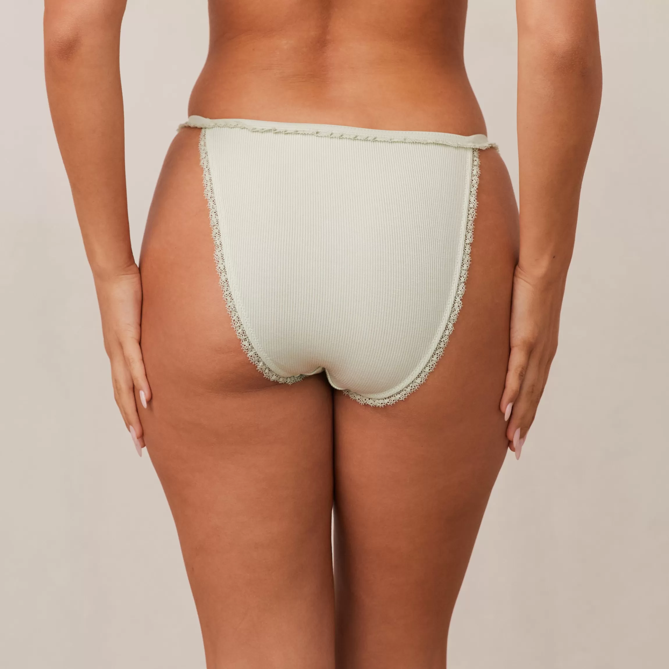 Lounge Fruity 'Peachy Cheeks' Slip - Mintgroen Hot