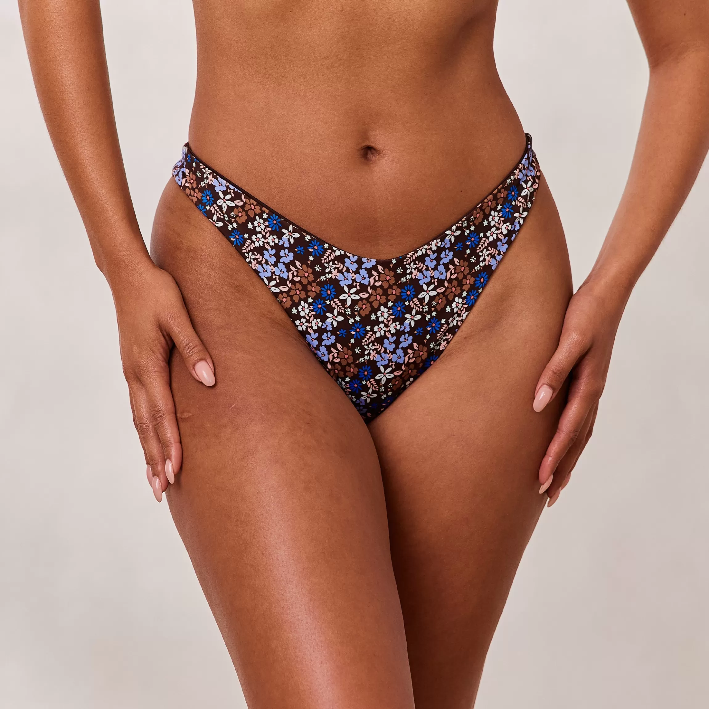 Lounge Omkeerbare Bikini String - Bruin/Bloemenprint Flash Sale