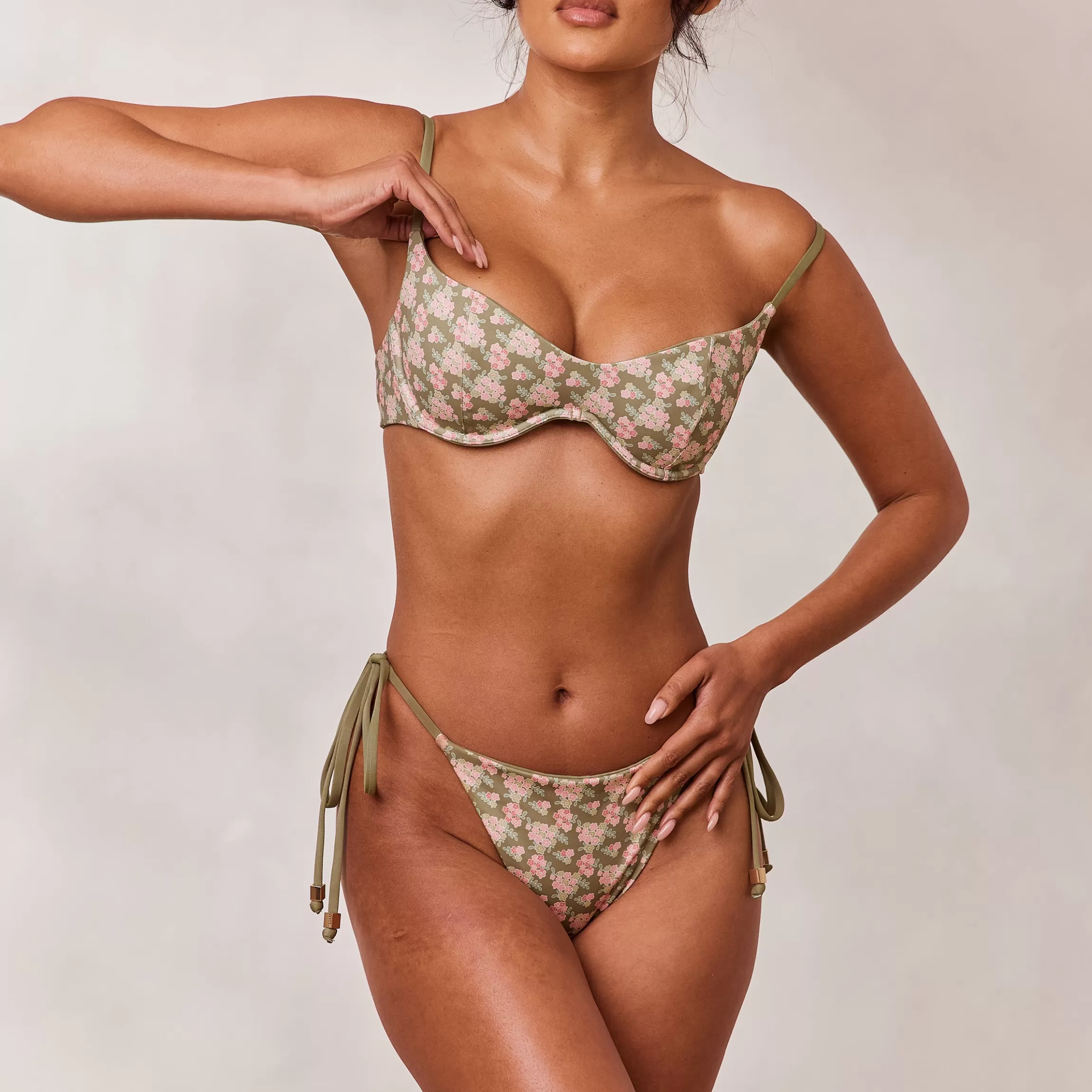 Lounge Omkeerbare Bikinislip met Stropdas - Groen/Bloemenprint Cheap