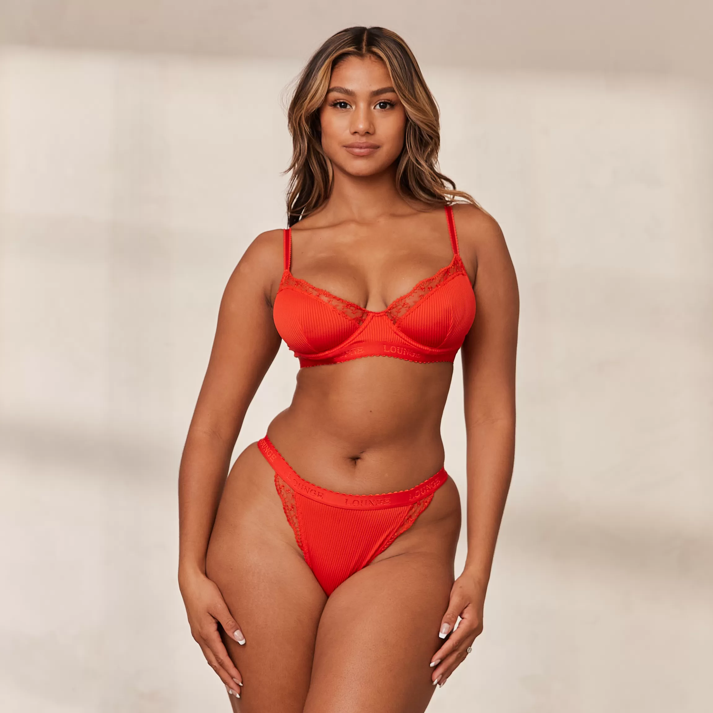 Lounge Ribbed Balcony BH & String/Slip Set - Rood Fashion