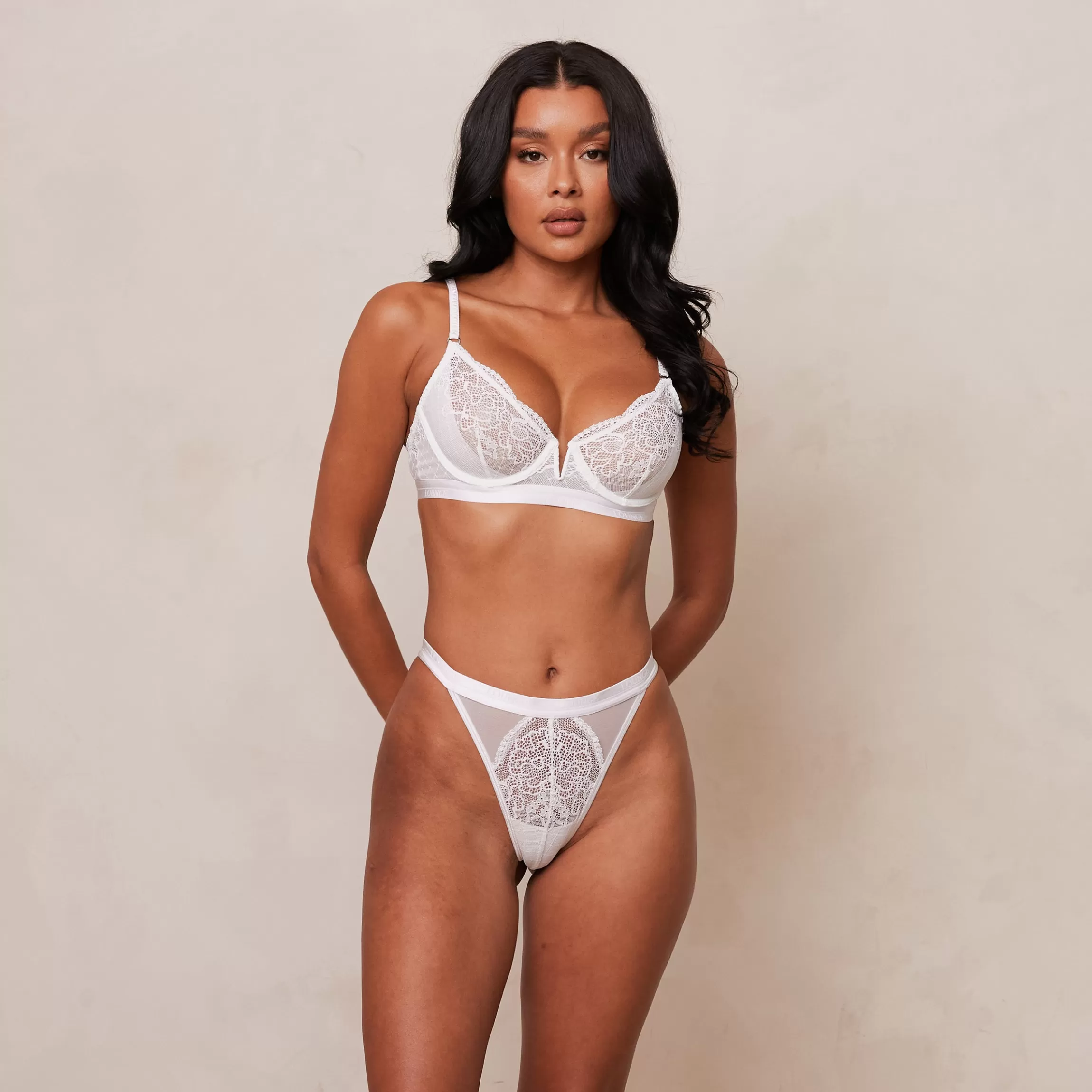 Lounge Royal Balcony BH & String Set - Wit Store