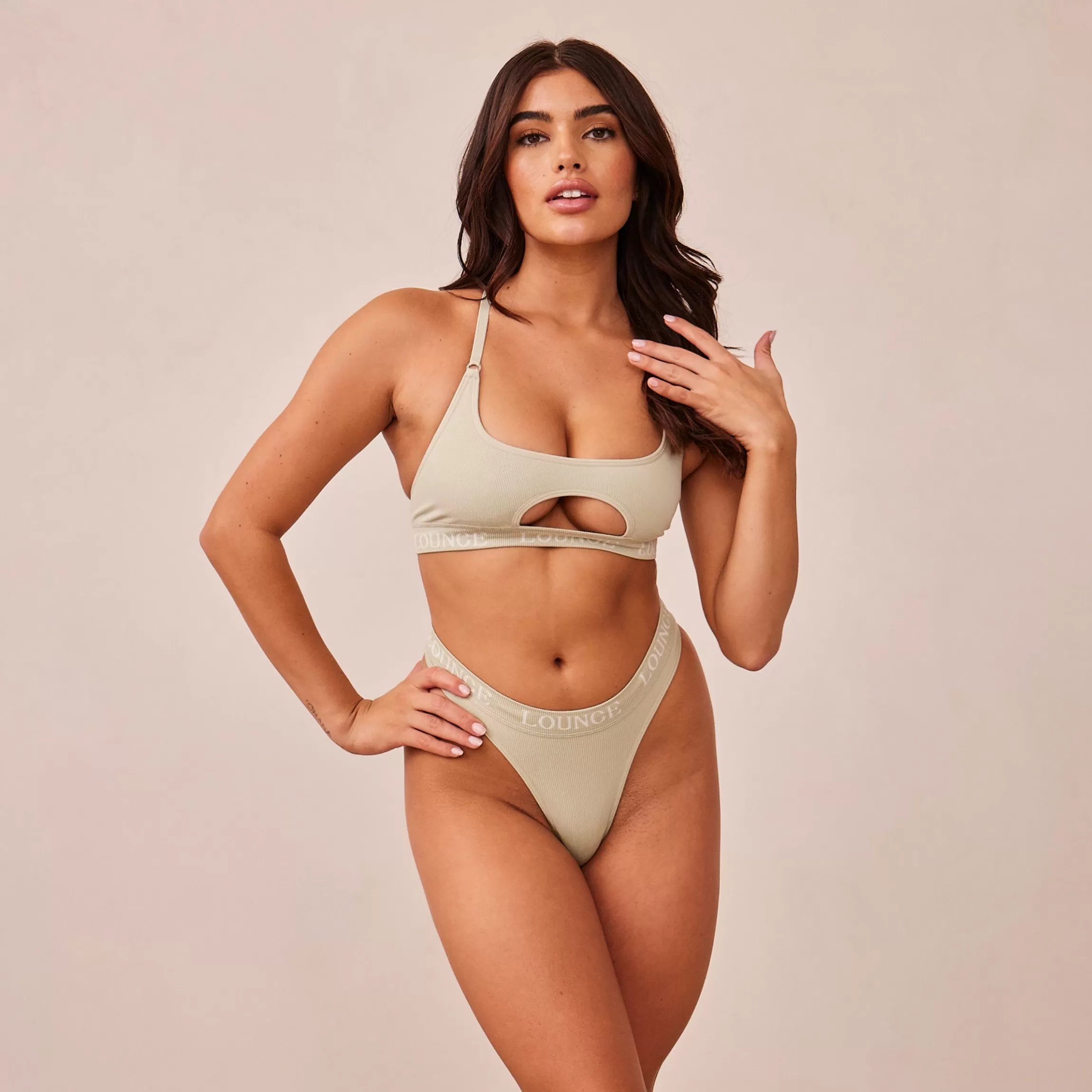 Lounge Seamless BH & String/Slip Set - Olijf Cheap
