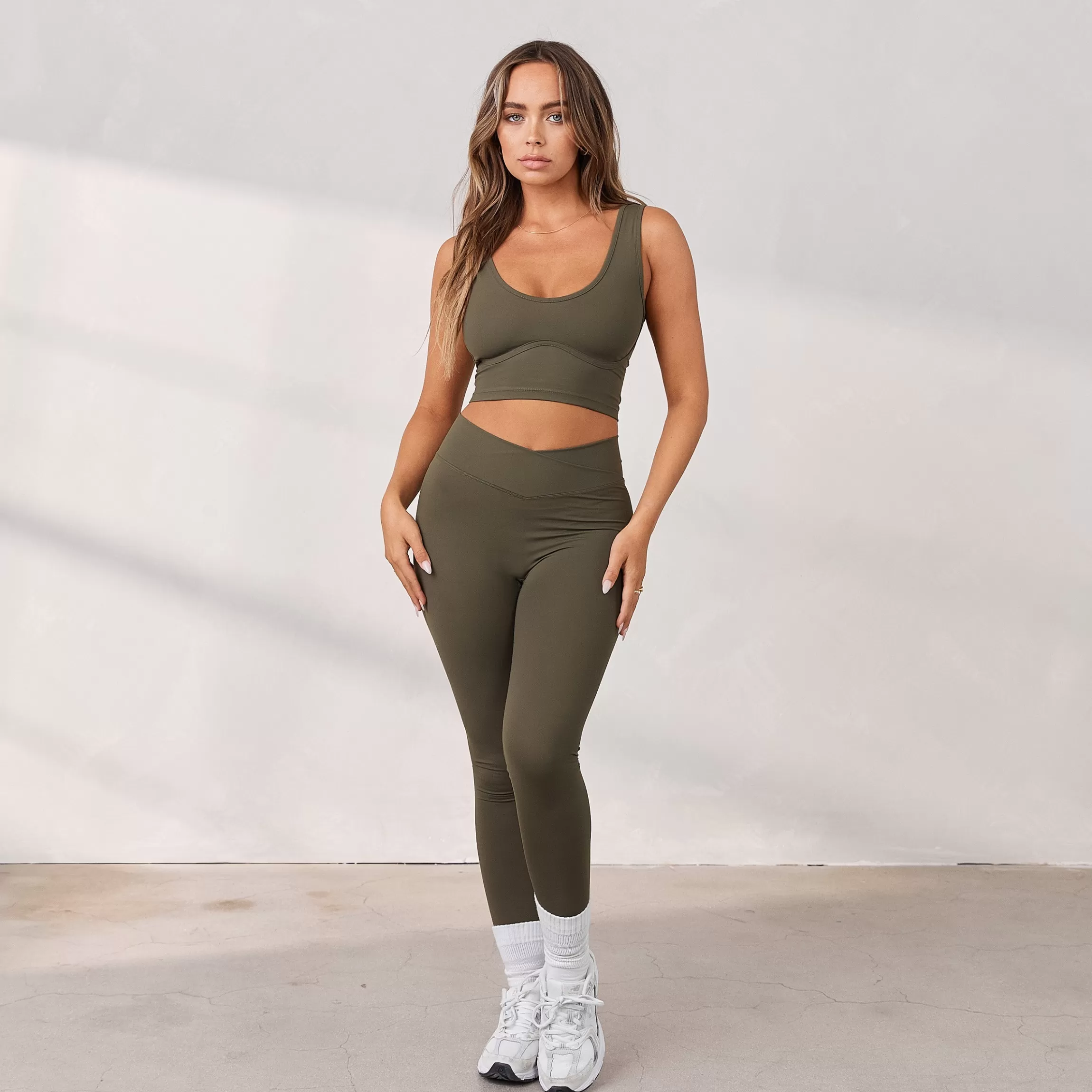 Lounge Silhouette Crossover Leggings - Cederbruin Best