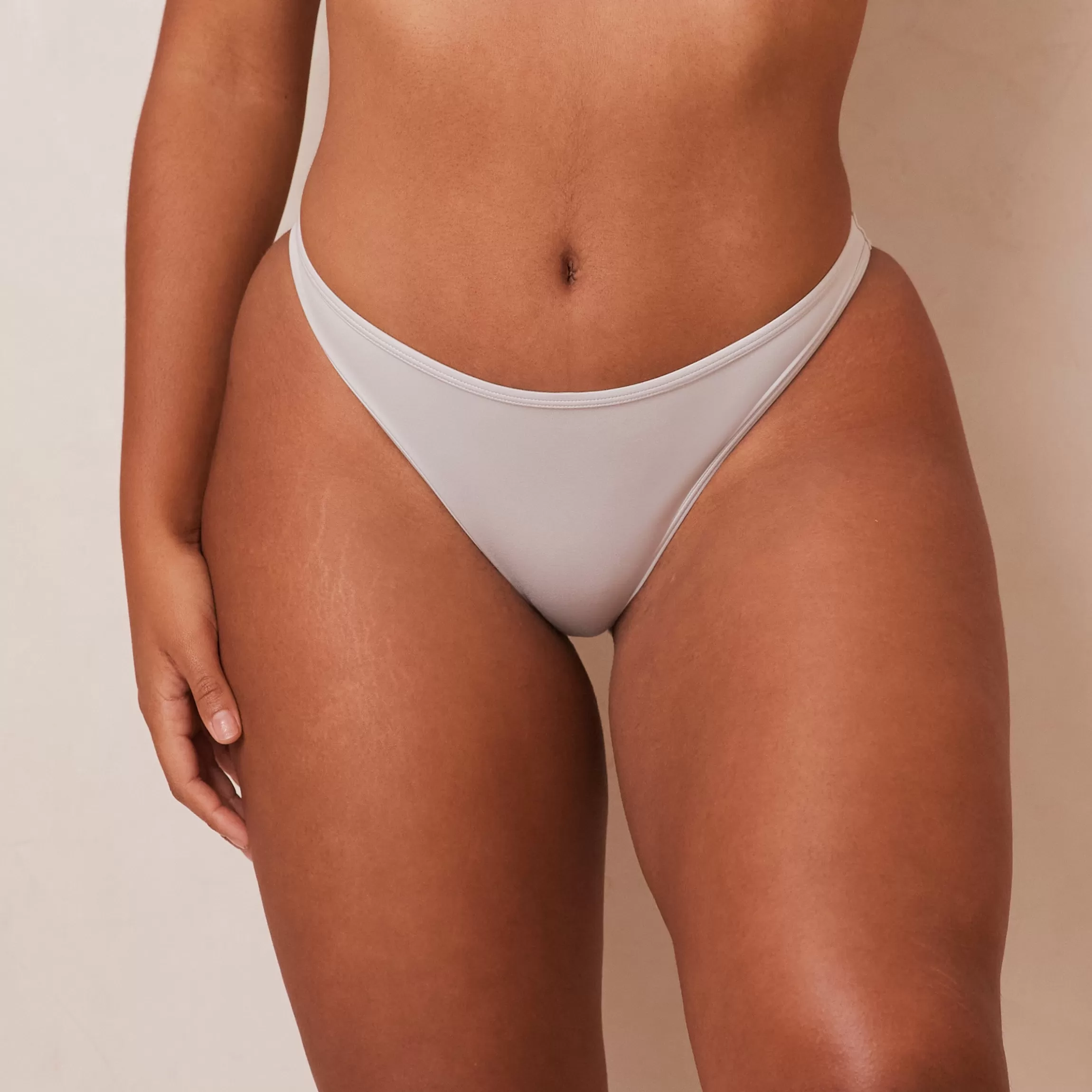 Lounge Sleek Mindful Slip - Frost Cheap