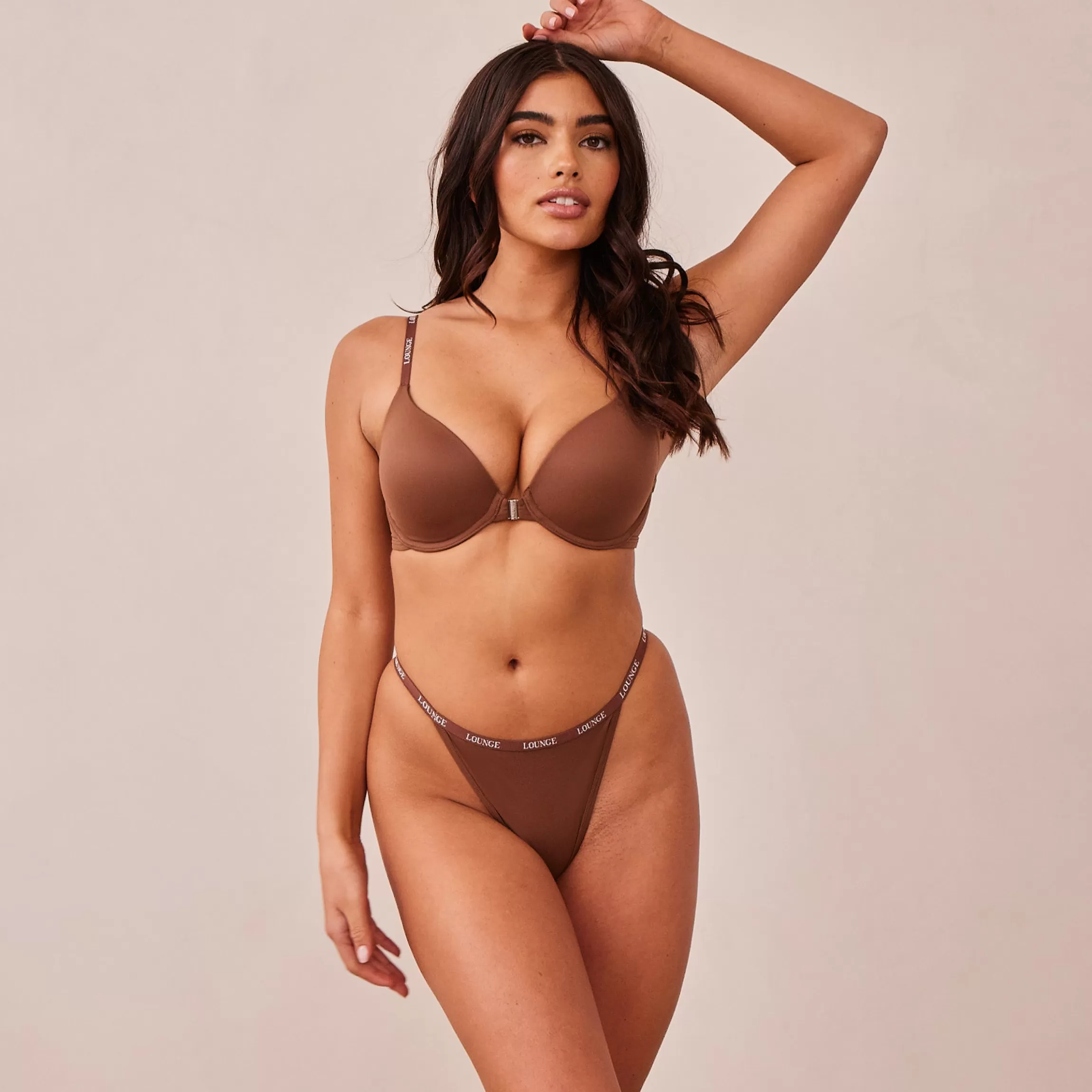 Lounge Smooth Front Fastening T-Shirt BH & String/Slip Set - Kastanjekleurig Online