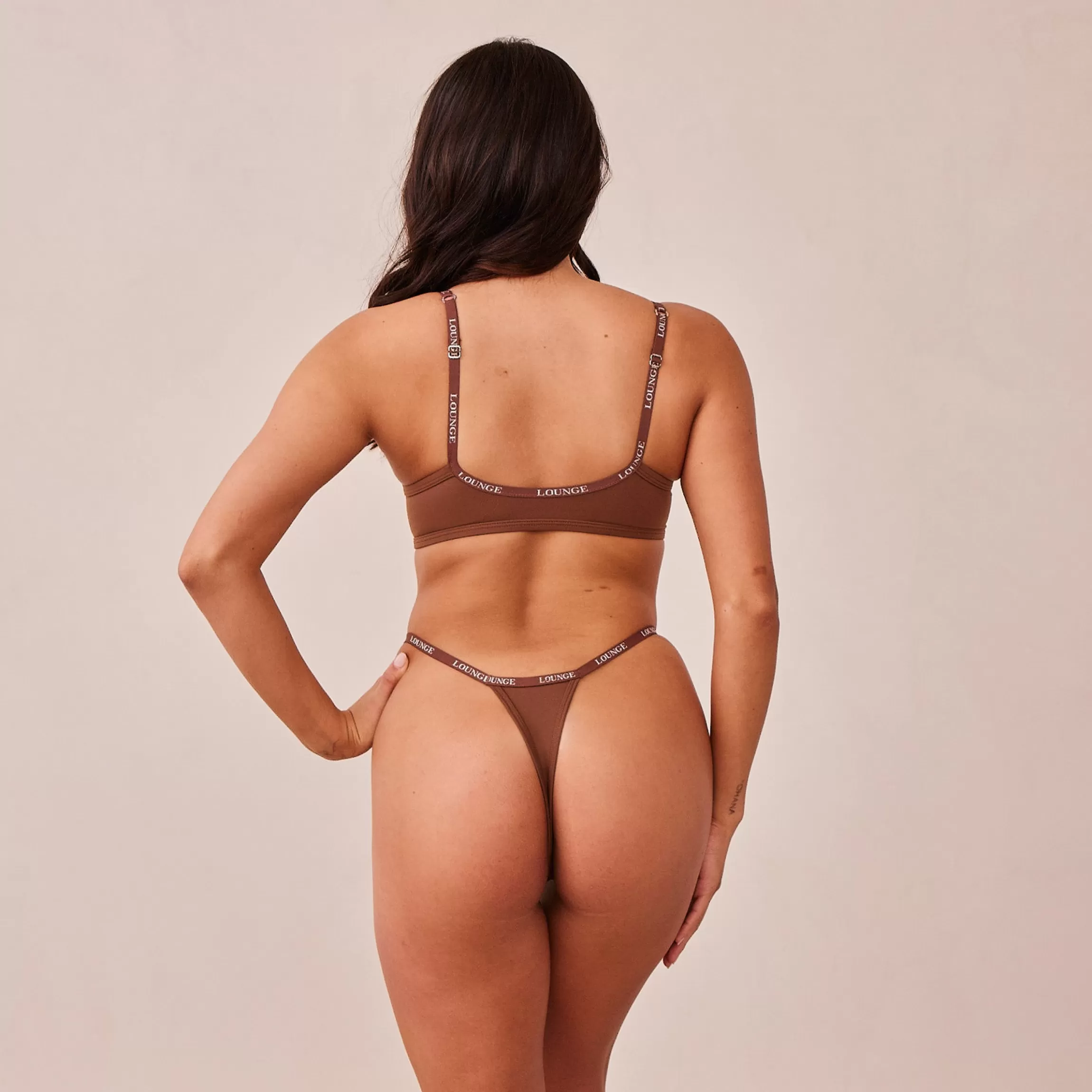 Lounge Smooth Front Fastening T-Shirt BH & String/Slip Set - Kastanjekleurig Online