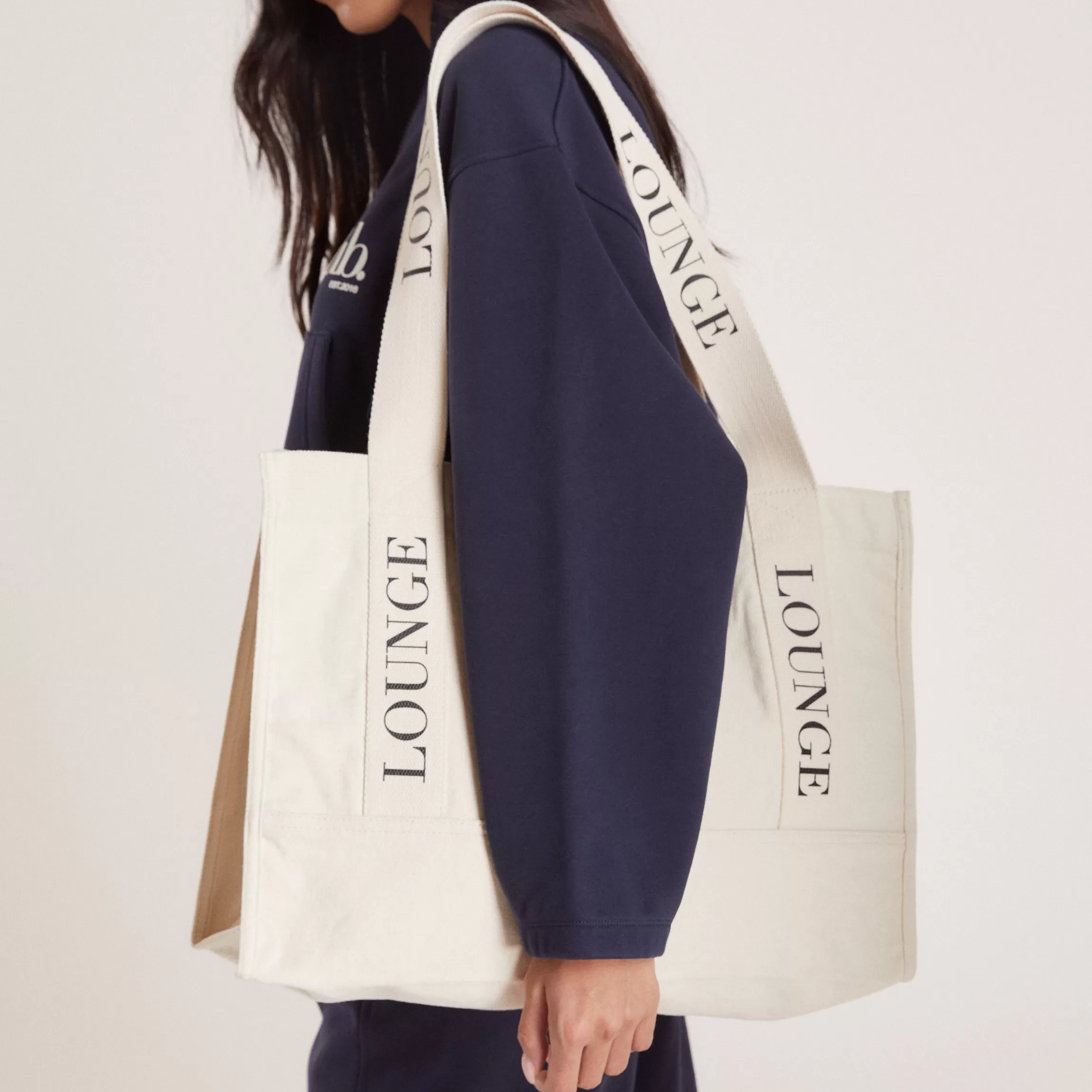 Lounge The Tote - Crème Clearance