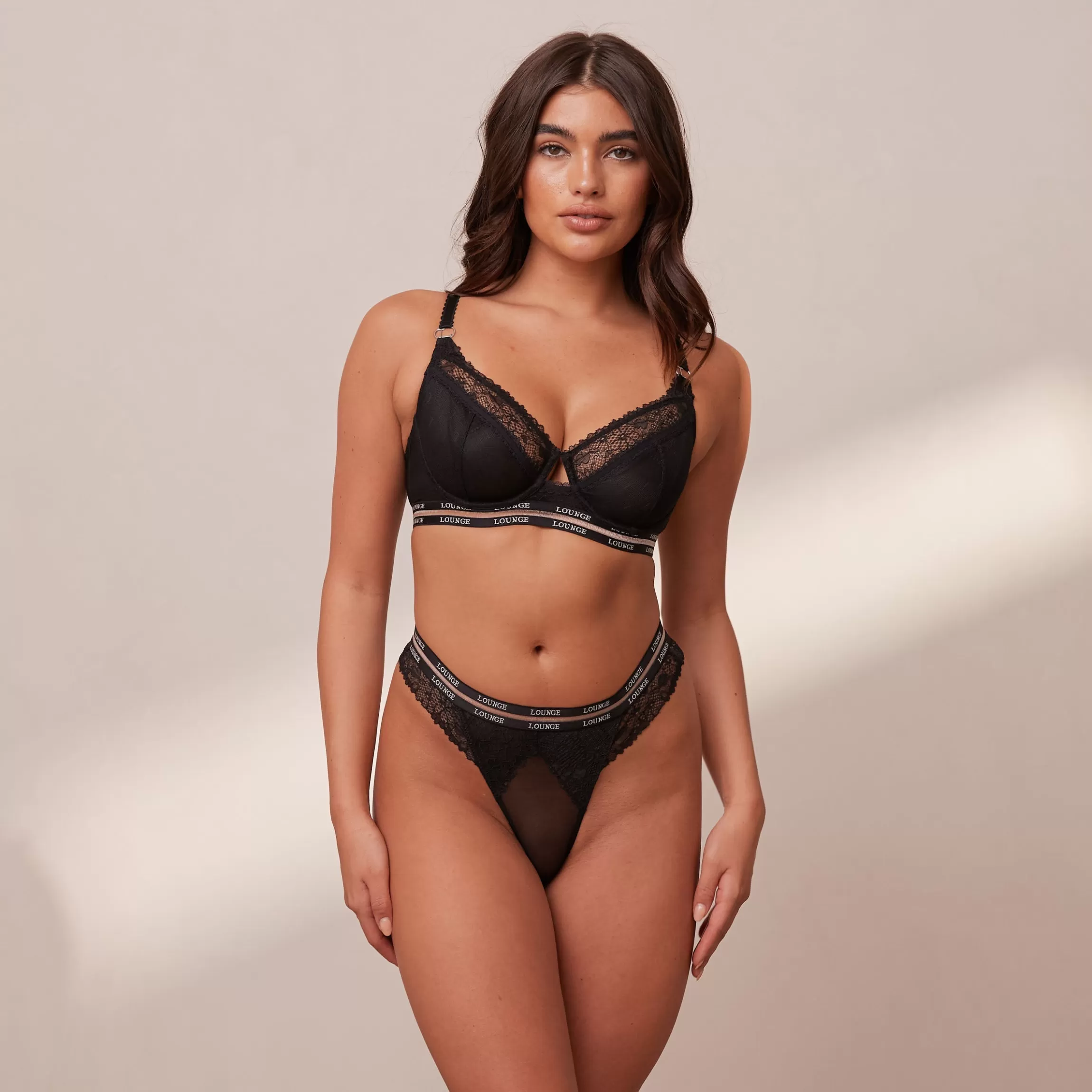 Lounge Vogue Balcony BH & String/Slip Set - Zwart Online